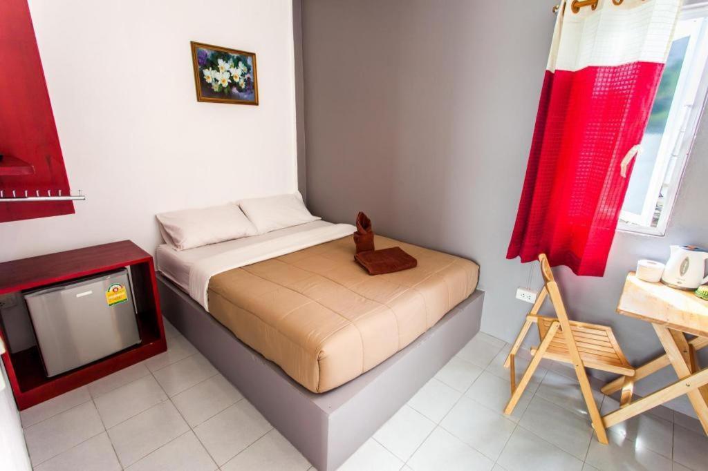 Hugs Guesthouse Koh Lanta Bagian luar foto