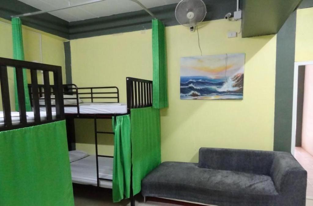 Hugs Guesthouse Koh Lanta Bagian luar foto