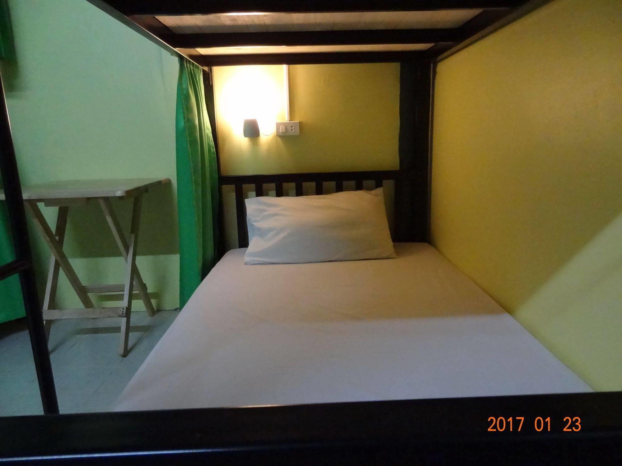 Hugs Guesthouse Koh Lanta Bagian luar foto